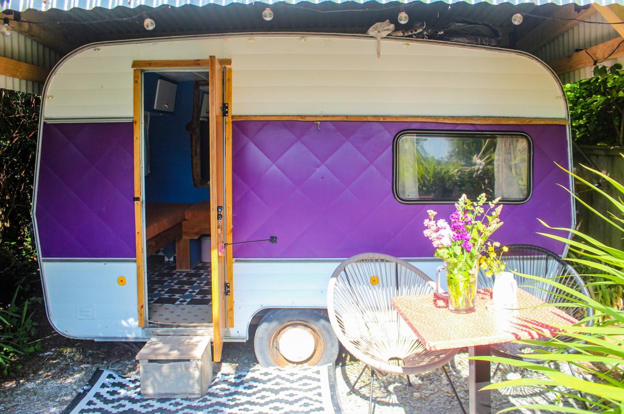 Retro Caravans At Valentia Island Escape Hotel Chapeltown Ngoại thất bức ảnh