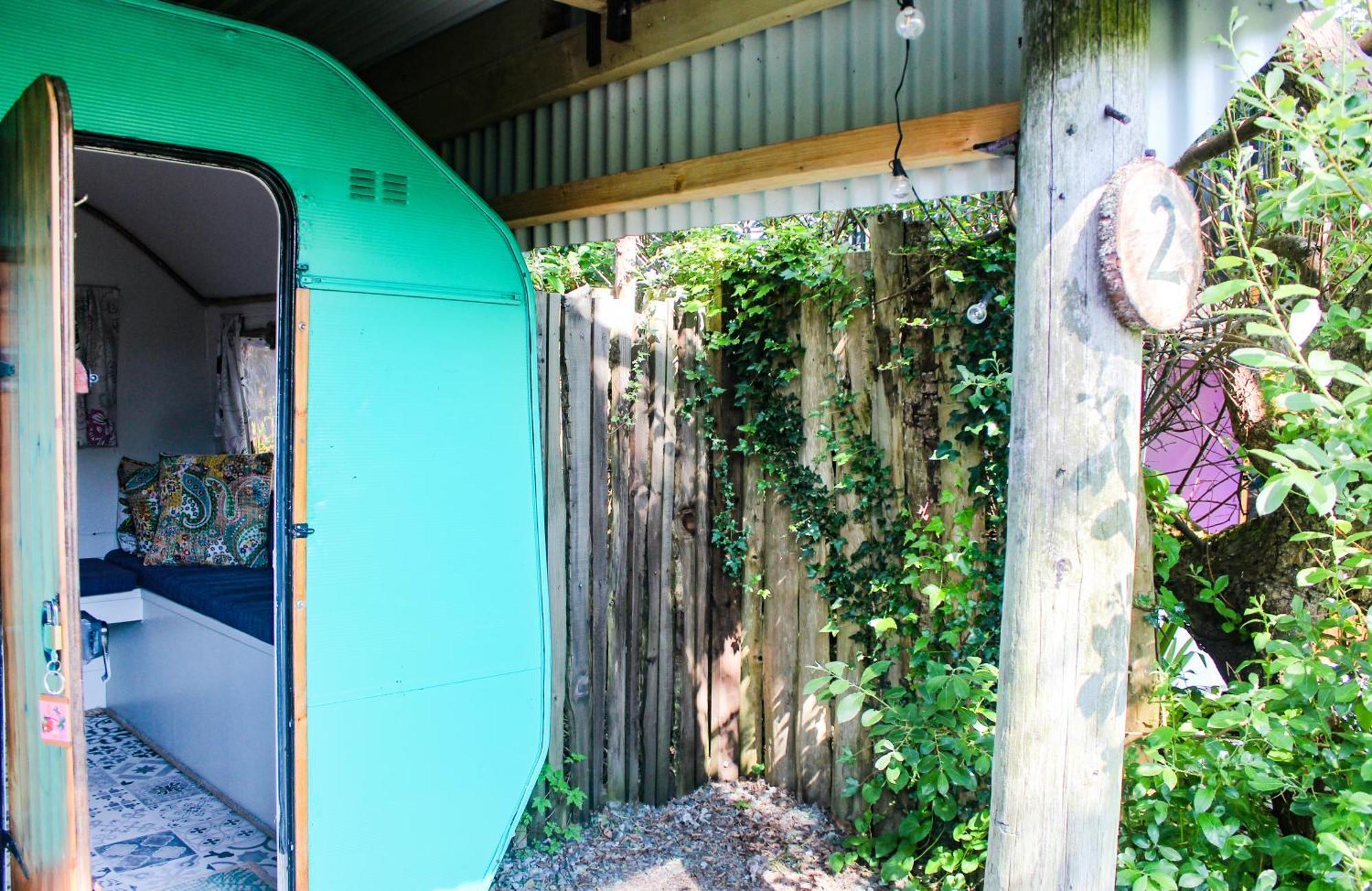 Retro Caravans At Valentia Island Escape Hotel Chapeltown Ngoại thất bức ảnh